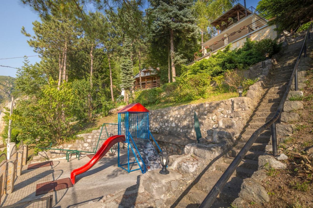 Vila Dunjarica ゴルバッツ エクステリア 写真